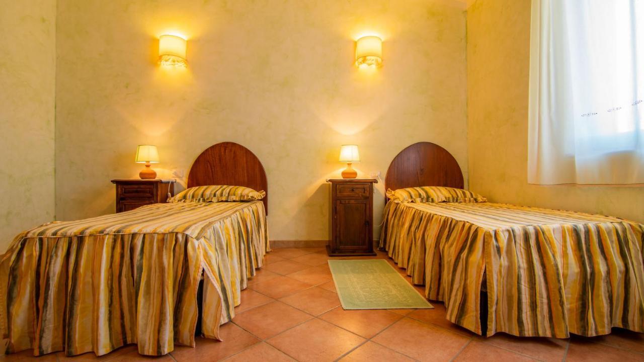 Agriturismo Carrucana Martis Bagian luar foto
